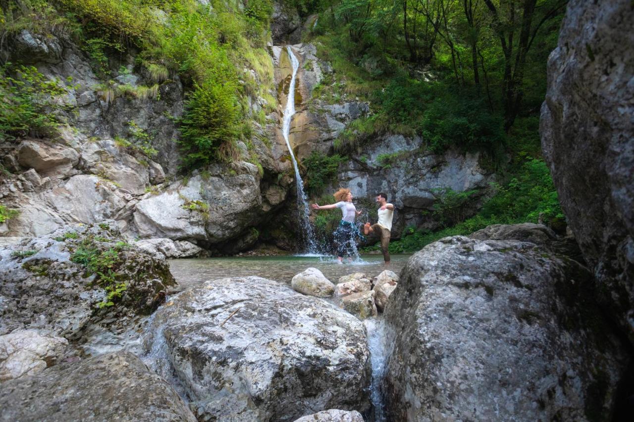 Nebesa Chalets Kobarid Kültér fotó